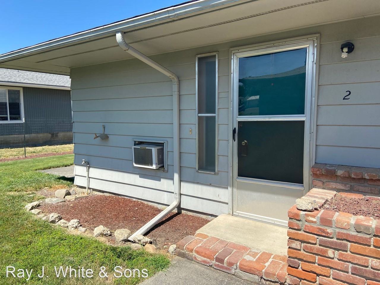 811-812-813-814-818-820 LINDEN AVE - Photo 2 of 3