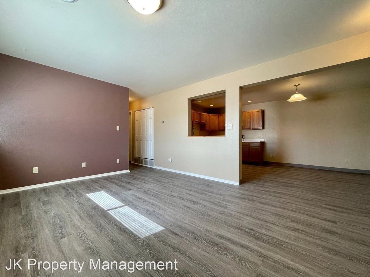 3409 11th Ave S - Photo 3 of 11