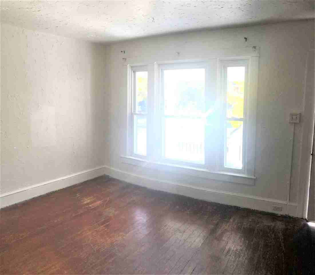 729 E End Ave - Photo 2 of 13