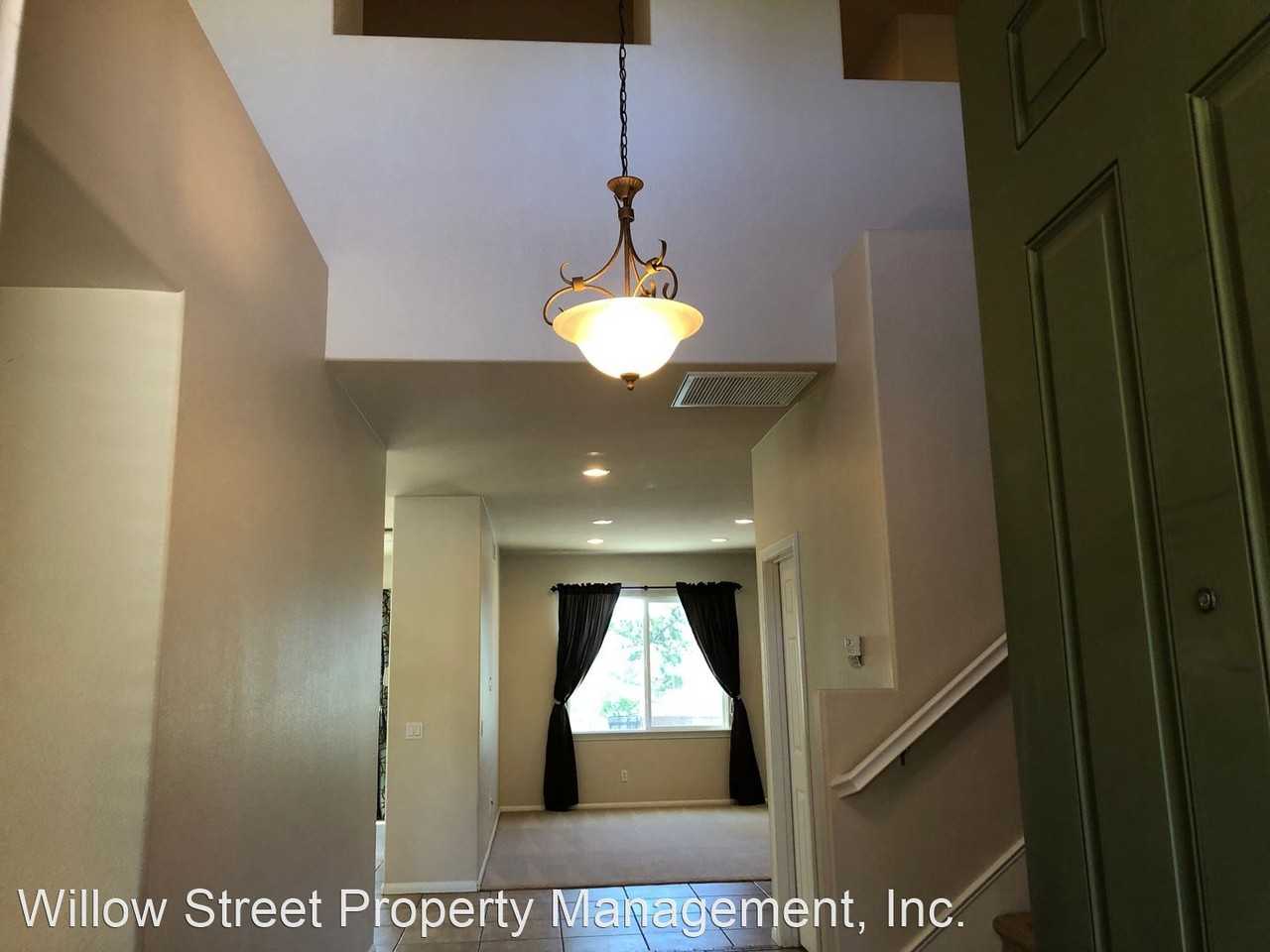 31983 Luzon St - Photo 2 of 21