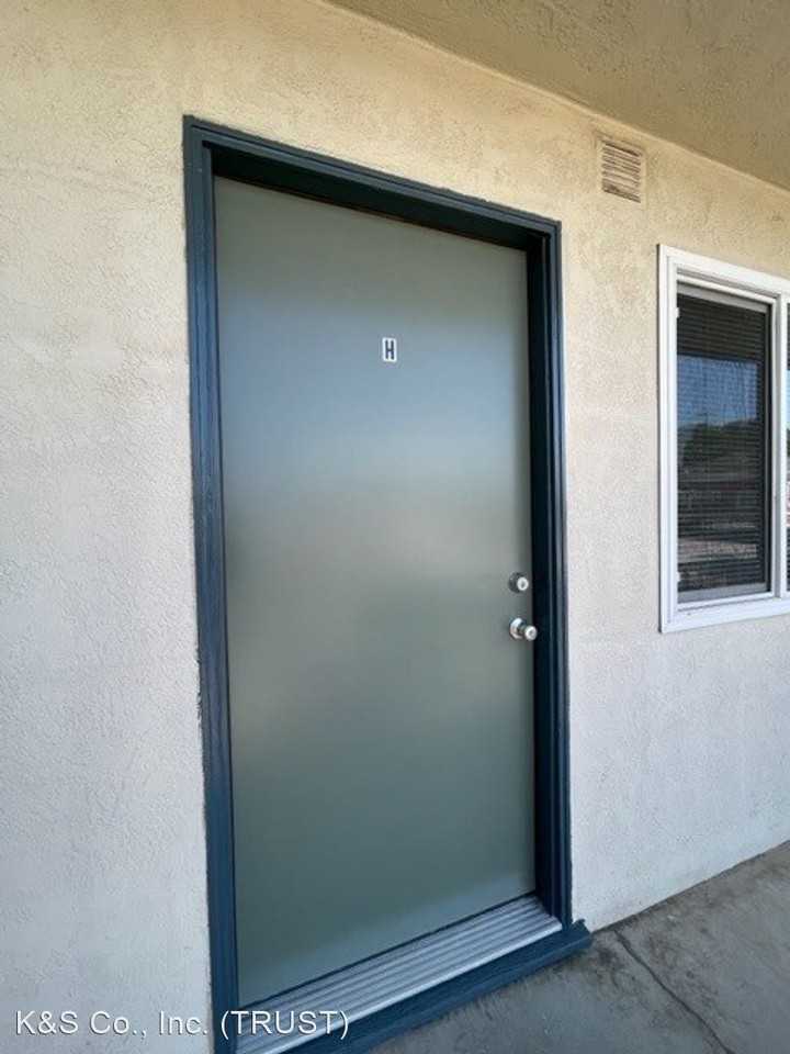 516 Buena Vista Avenue - Photo 2 of 15