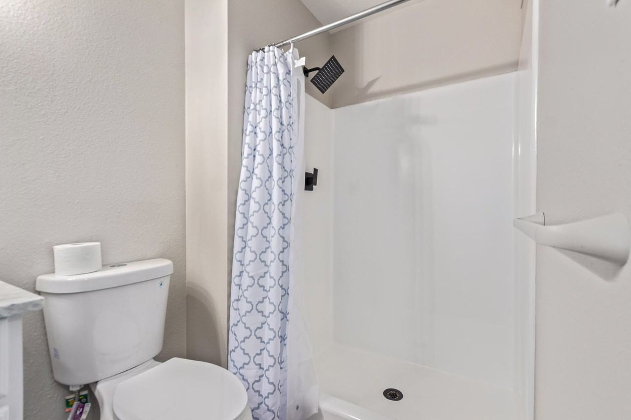 E Fremont Dr - Photo 3 of 12