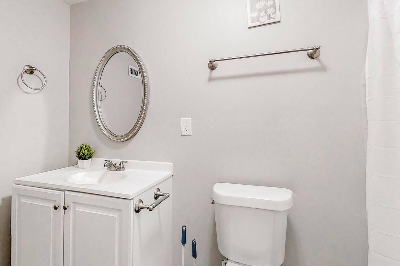 Malibu Drive - Photo 5 of 15