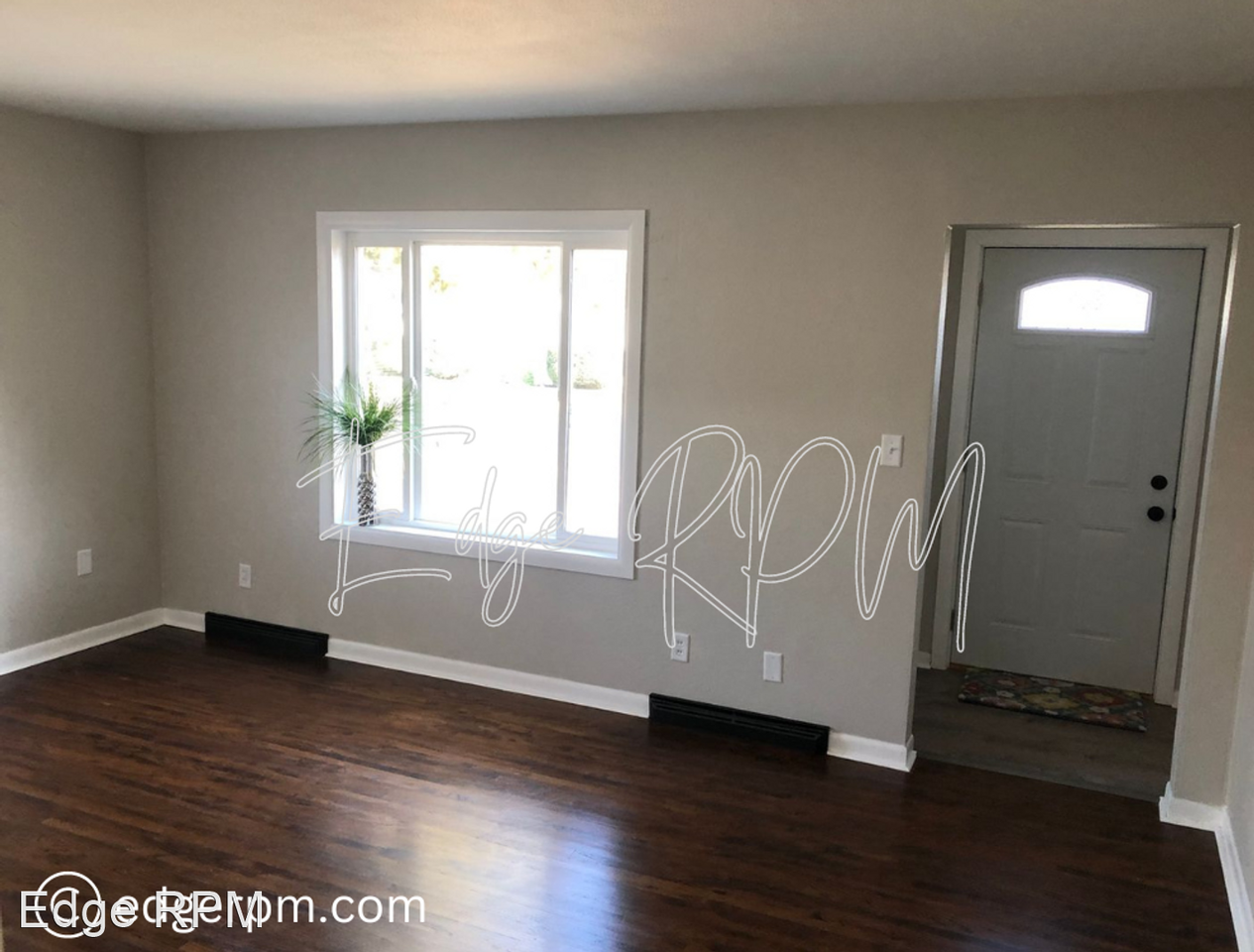 708 Minnesota St - Photo 2 of 27