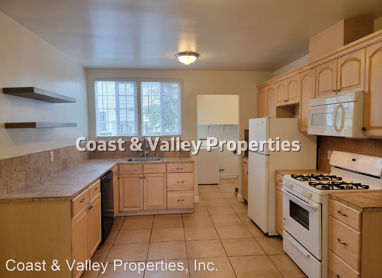 234 & 238 Auburn St. & 311 West St. - Photo 2 of 7