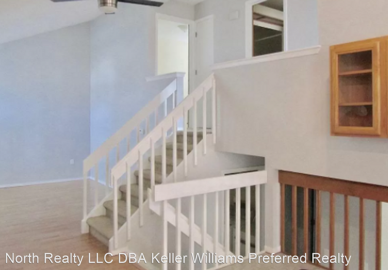 3734 Canterbury Cir - Photo 2 of 22