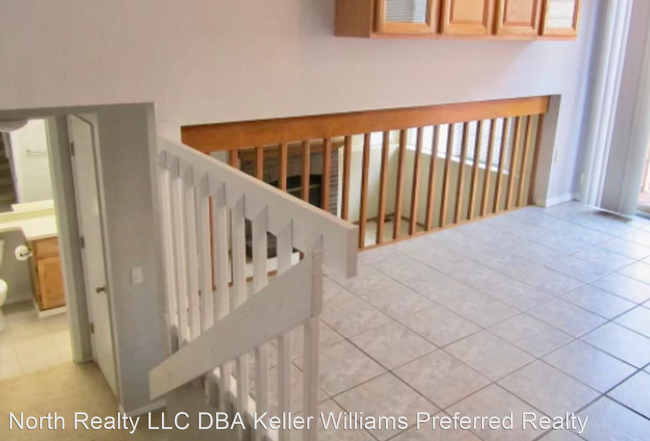3734 Canterbury Cir - Photo 3 of 22