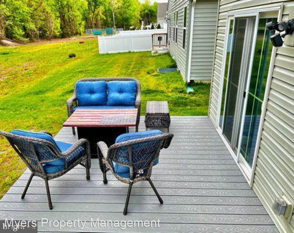 18330 Patchwork Dr - Photo 2 of 7