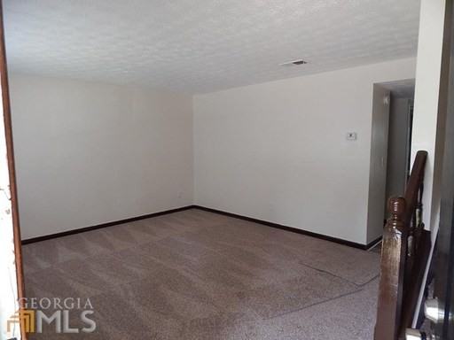 116 Hudson Bridge Ct - Photo 2 of 18