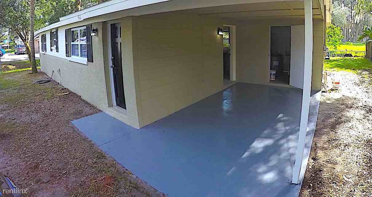 402 W Lutz Lake Fern Rd - Photo 3 of 19
