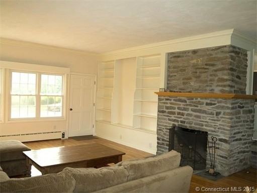 10 Poughkeepsie Rd - Photo 2 of 15