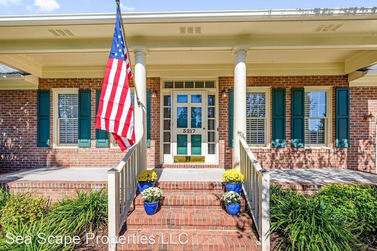 3217 Jared Ct - Photo 2 of 27