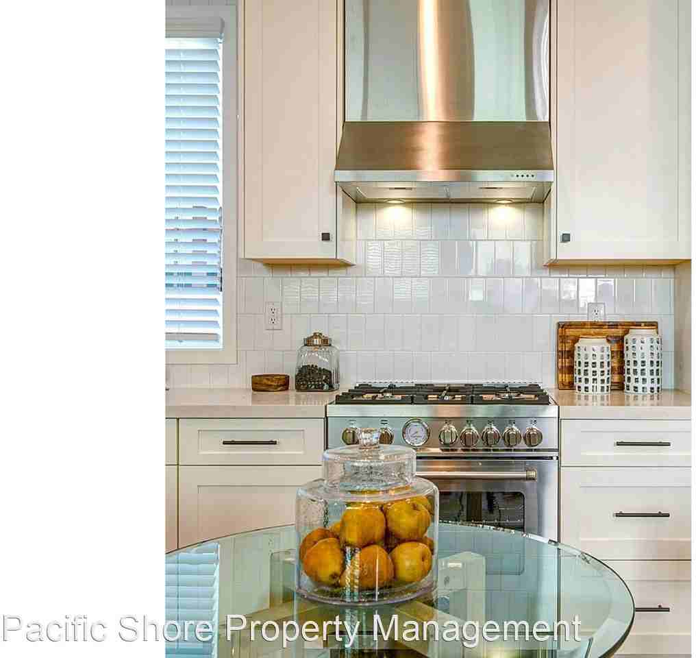 1561 S. Carmelina - Photo 3 of 17