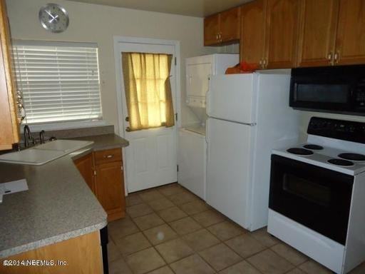 4214 Melrose Ave - Photo 3 of 13