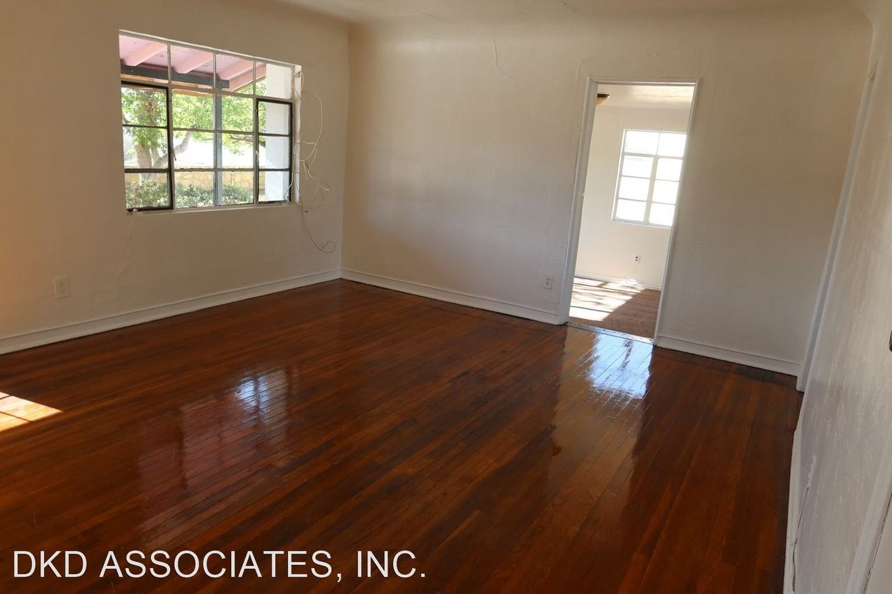 221 New Haven Dr - Photo 3 of 14