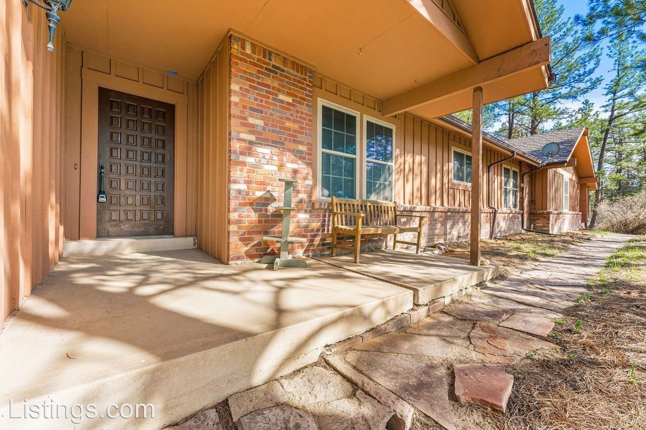 8558 Tanglewood Rd - Photo 2 of 32