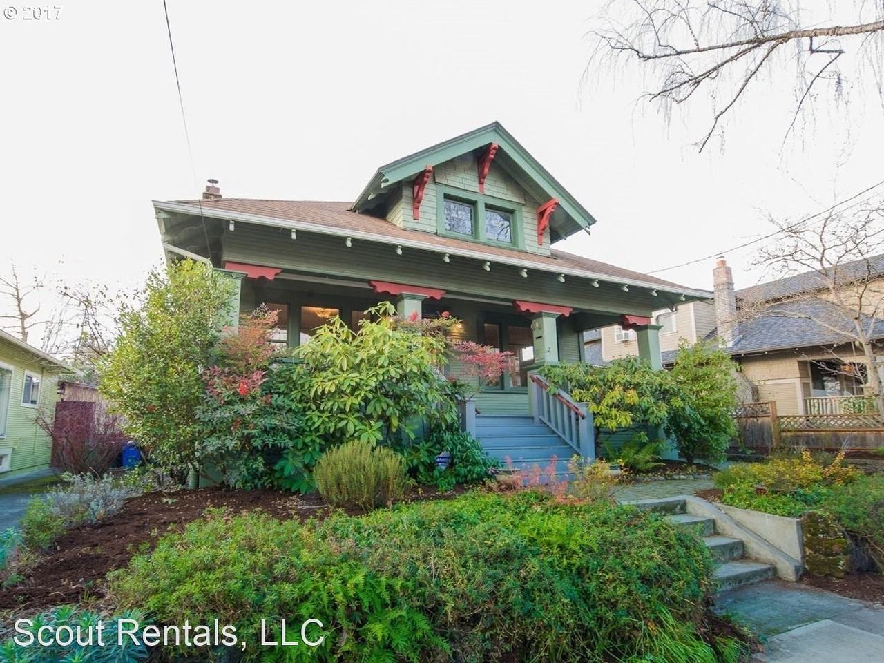 1547 Se 47th Ave - Photo 2 of 35