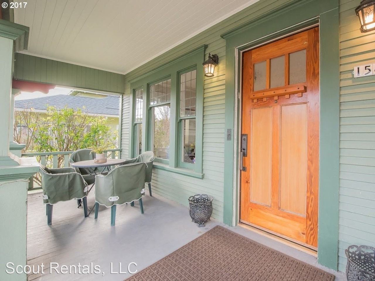 1547 Se 47th Ave - Photo 3 of 35