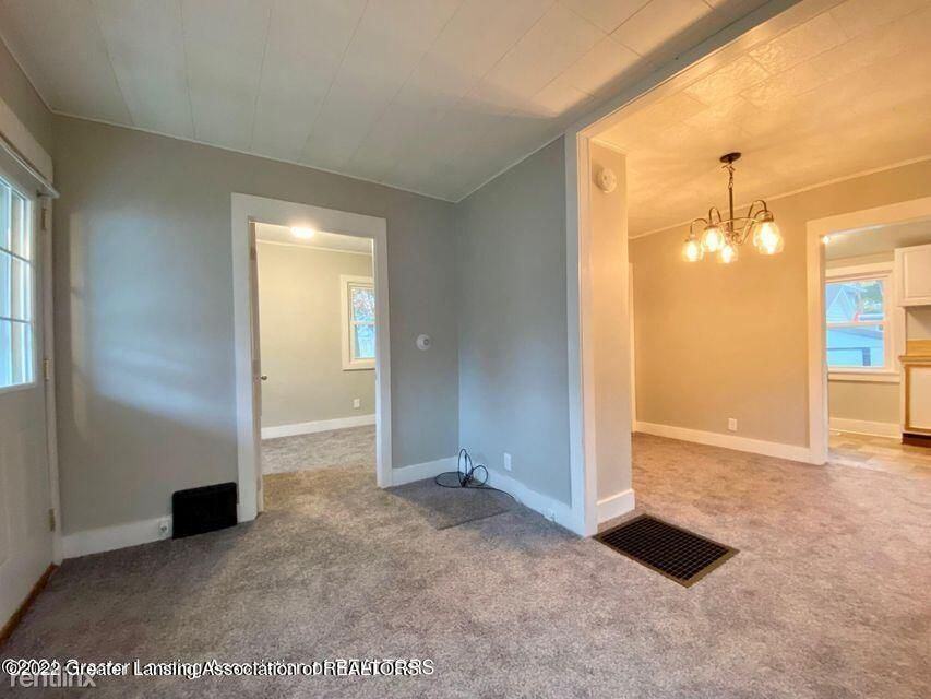 2120 S Pennsylvania Ave - Photo 3 of 15