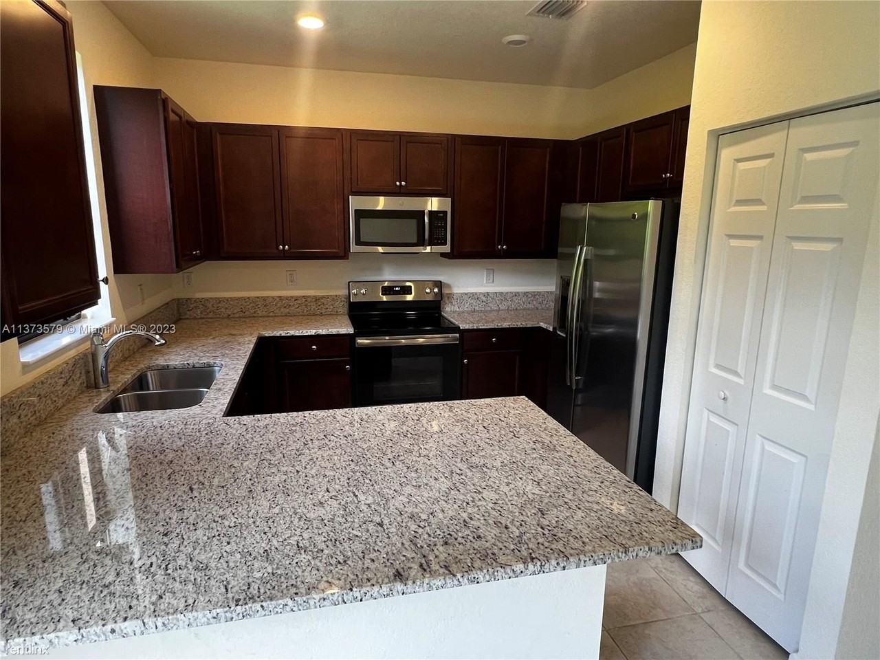 6598 S Anise Ct #6598 - Photo 3 of 28