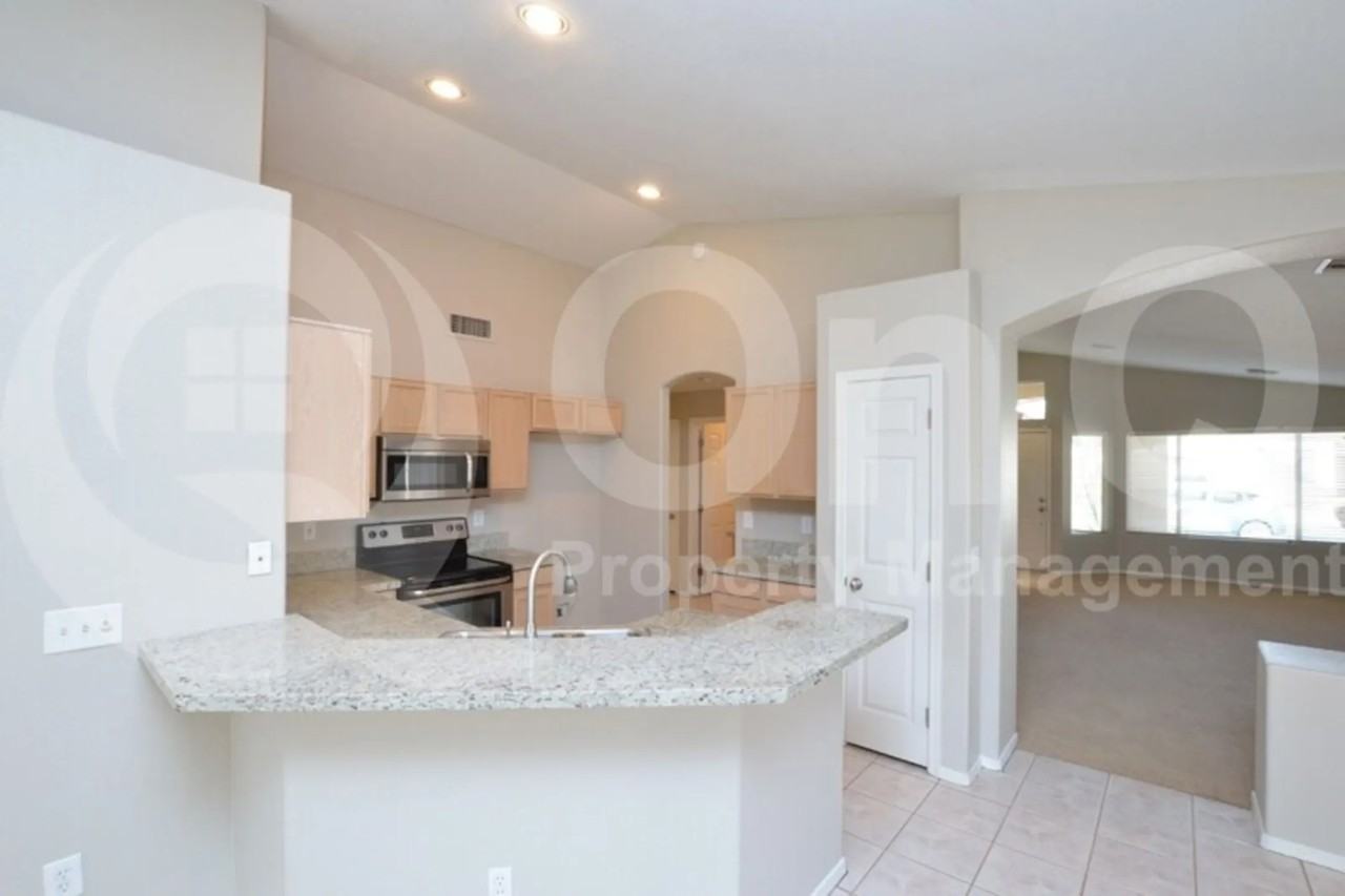 133 W Loma Vista St - Photo 3 of 24