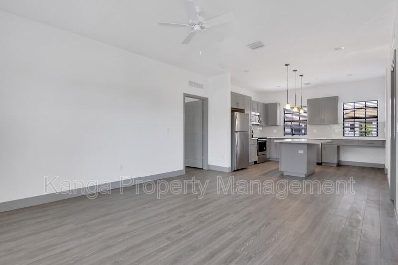 630 Ne 14th Ct #205 - Photo 5 of 13