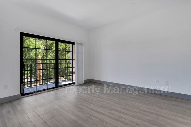 630 Ne 14th Ct #205 - Photo 6 of 13
