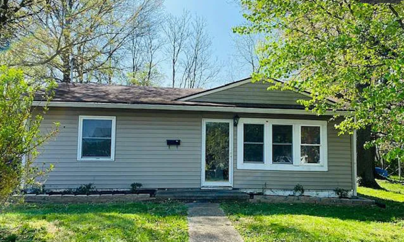 215 Laffoon Dr - Photo 2 of 2