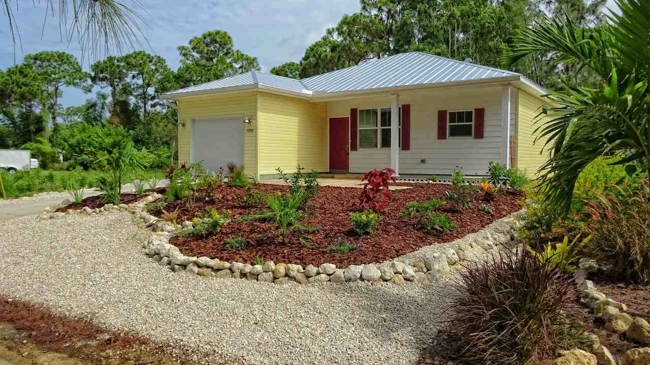 7292 Hibiscus Ave - Photo 2 of 10