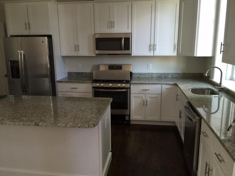 2044 Beacon St #3 - Photo 2 of 10
