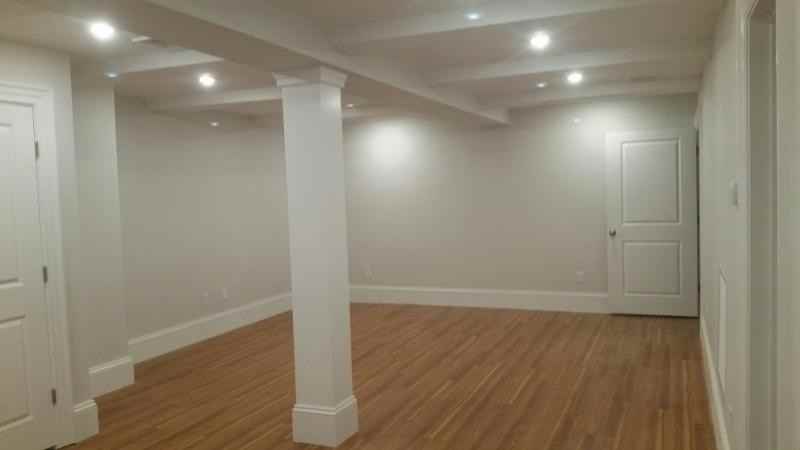 2044 Beacon St #3 - Photo 5 of 10