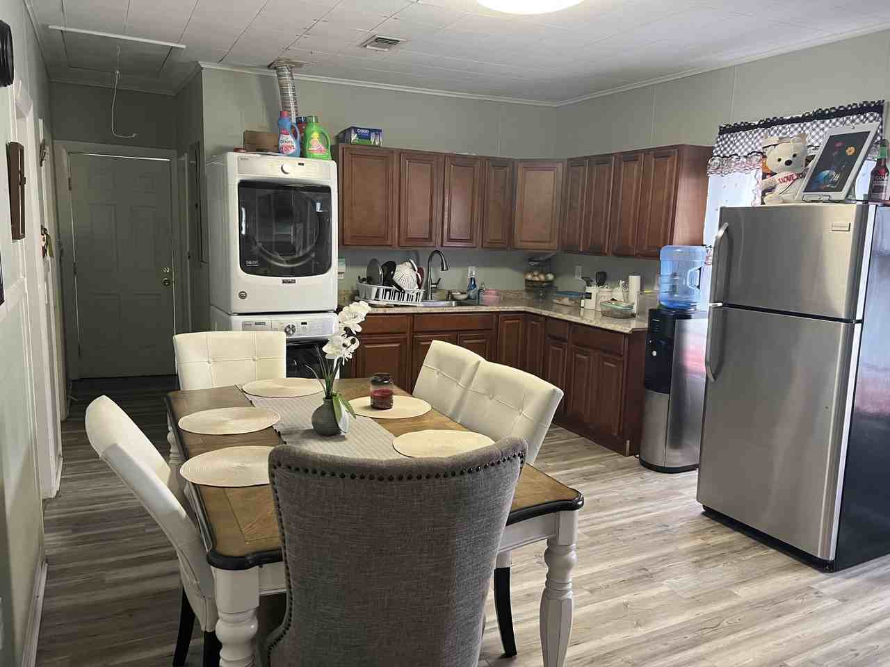 Florence St 3, Worcester, MA 01610 3 Bedroom Apartment for 1,800