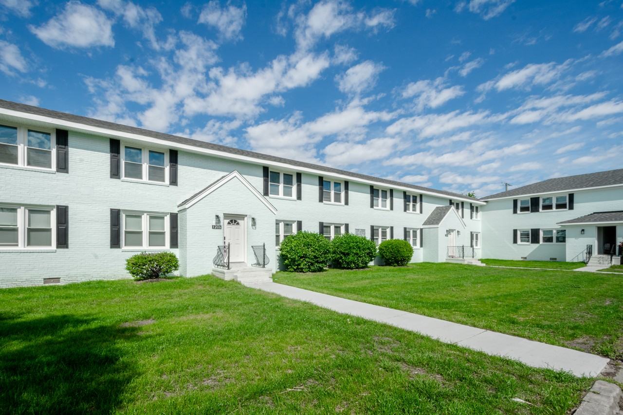 1208 W Ocean View Ave Apartments in Willough Bay, Norfolk, VA 23503