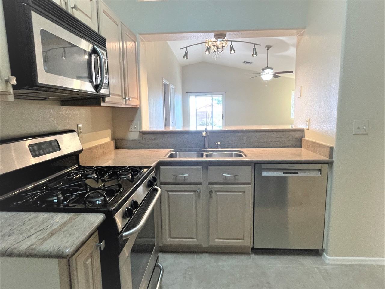 5575 W Durham Hills St - Photo 3 of 30