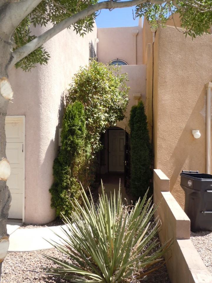 4608 Holiday Breeze Pl Ne - Photo 2 of 37