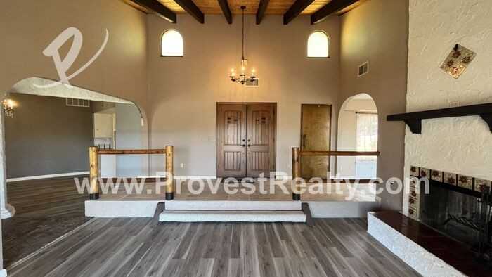 12526 Elmcroft Ln - Photo 3 of 20