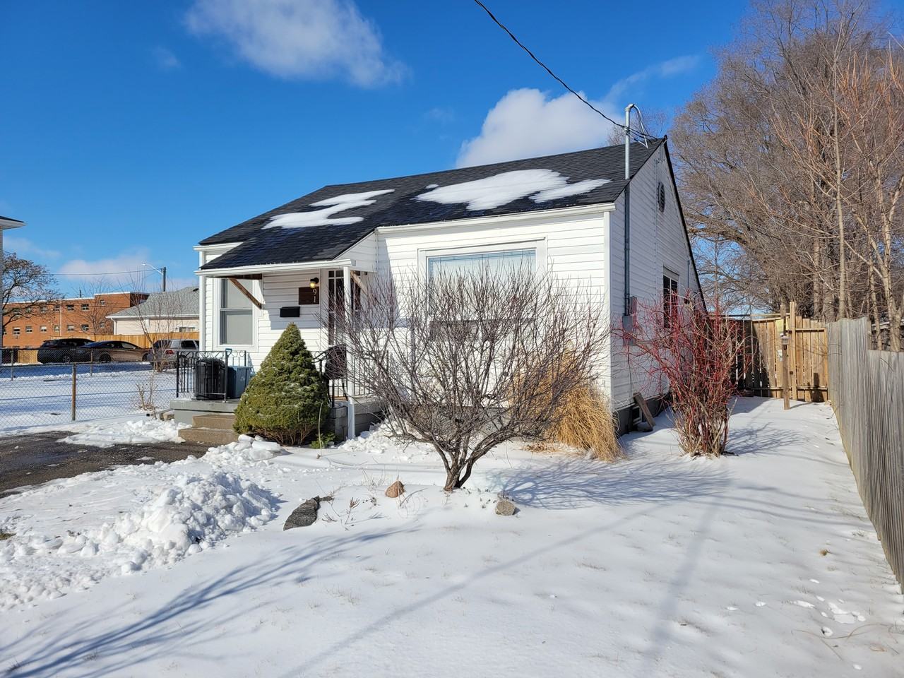 91 Winniett Street - Photo 2 of 24