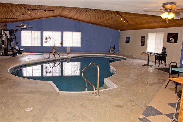 2210 Meisman Ln - Photo 2 of 12