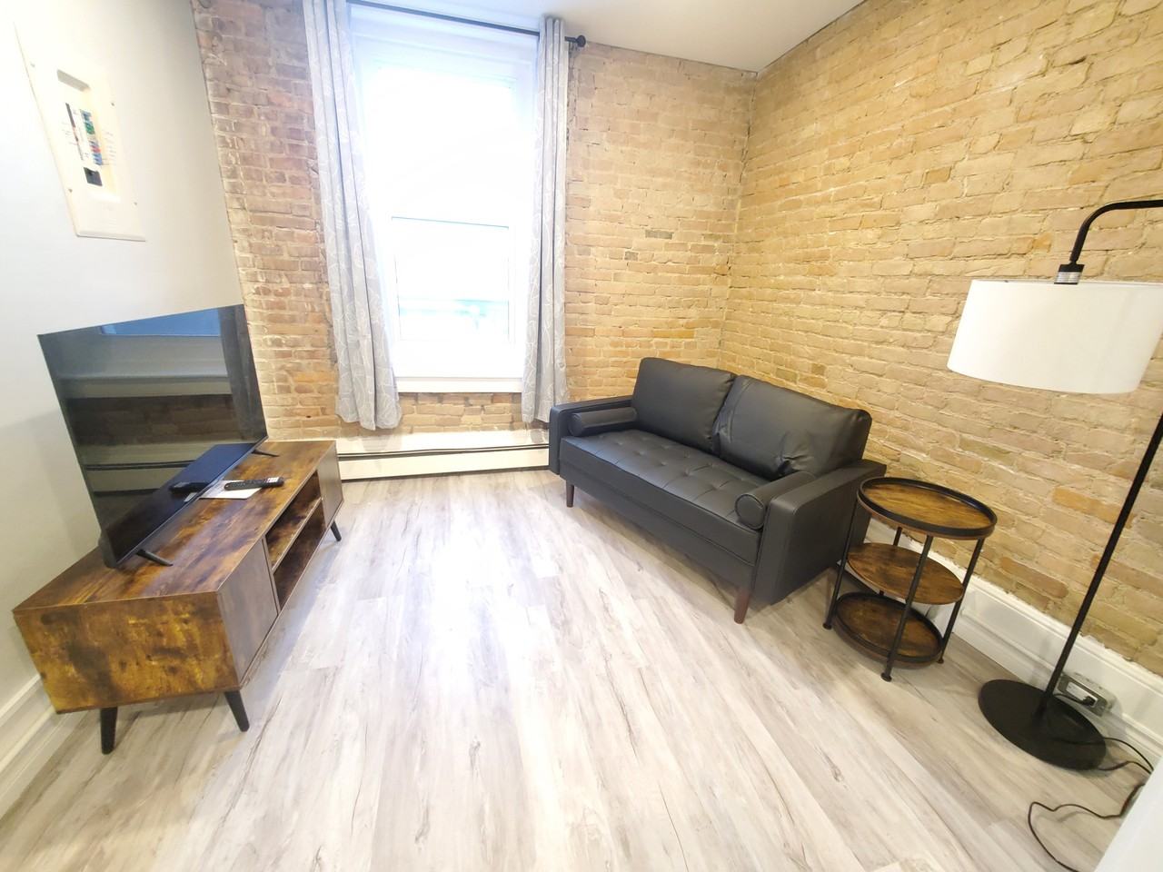 268 Talbot Street - Photo 2 of 8