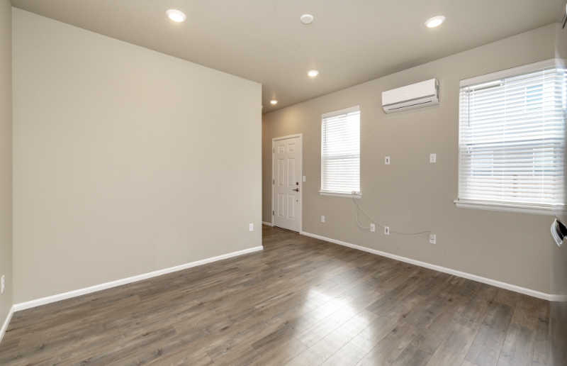 1532 29th St Nw #B - Photo 3 of 9