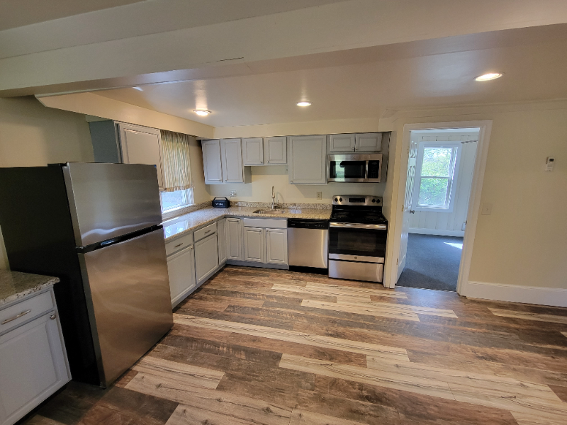 1379 Wetherill Rd - Photo 3 of 21