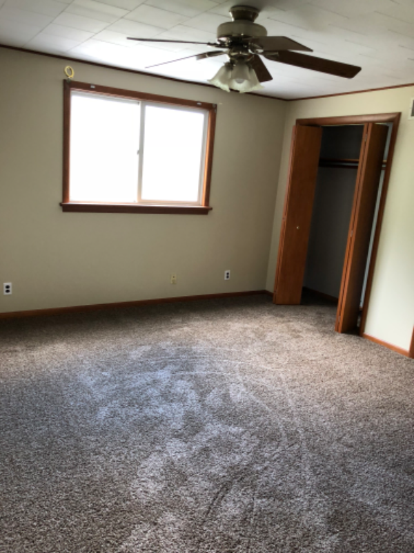 202 Williams St - Photo 3 of 10