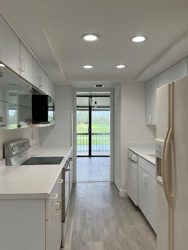 1303 Bridgewood Dr #NA - Photo 3 of 21