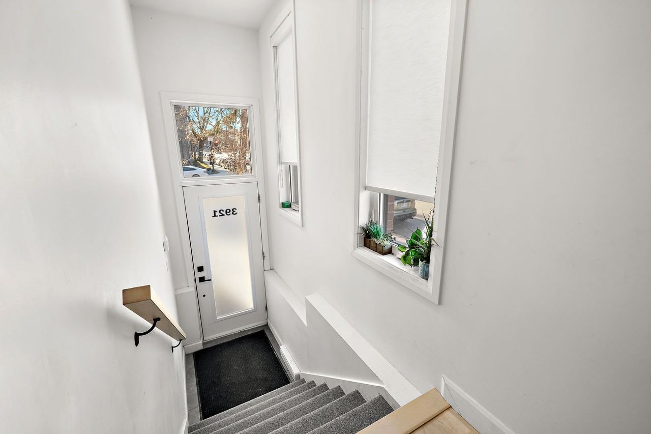 3921 Avenue Van Horne - Photo 2 of 21