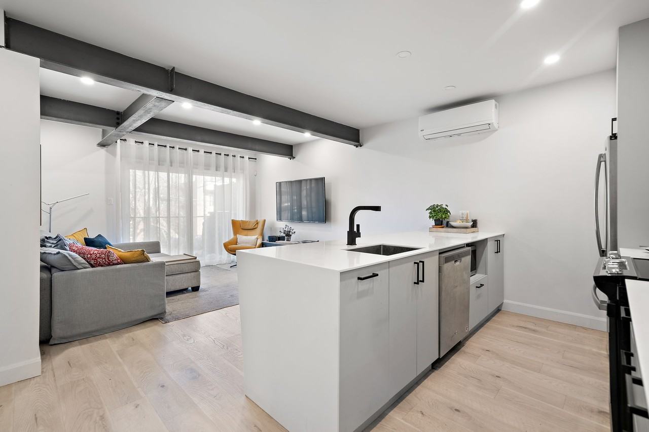 3921 Avenue Van Horne - Photo 3 of 21