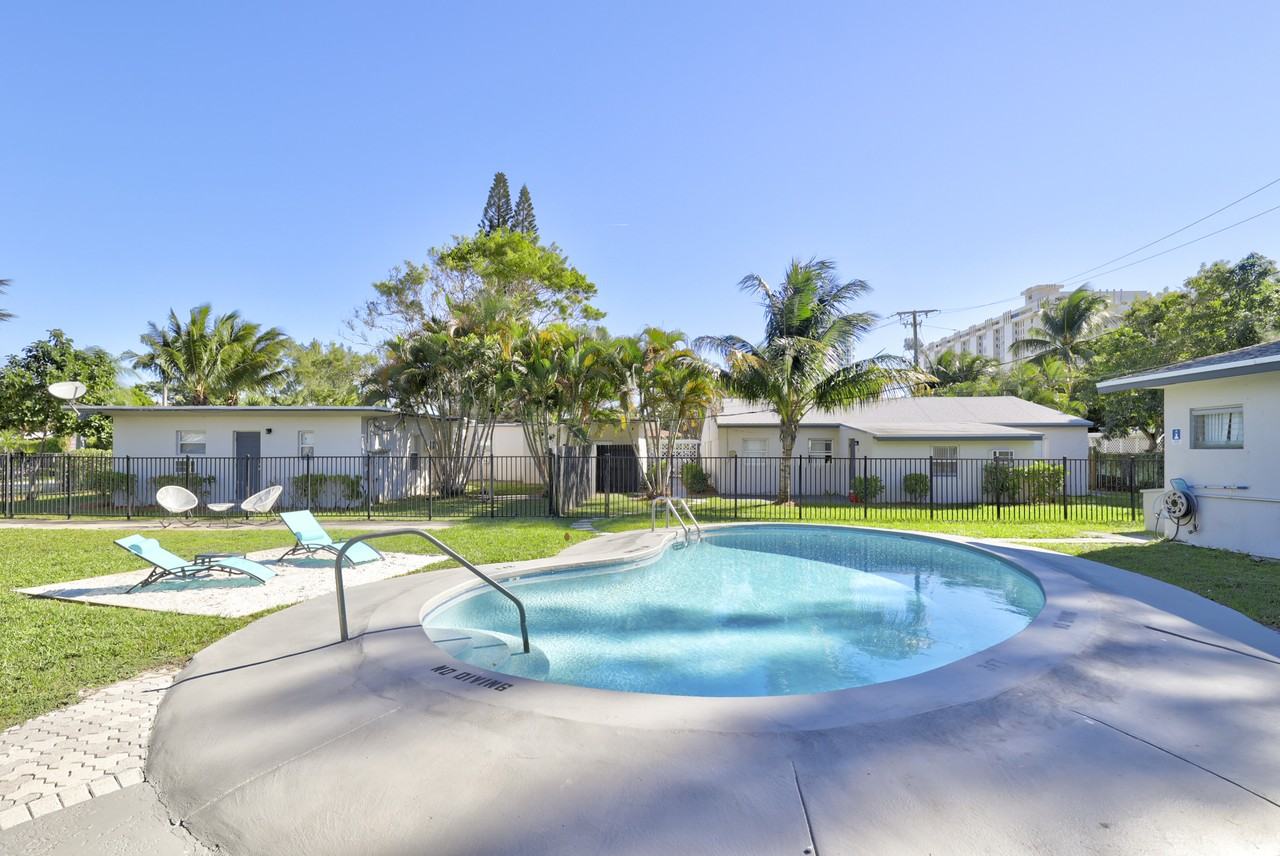 741 Hibiscus AveUnit 9 #9 - Photo 6 of 7