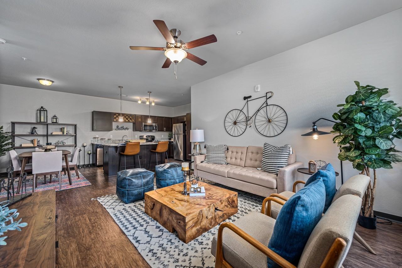 Ridge at Castle Rock Apartments - Photo 4 of 30