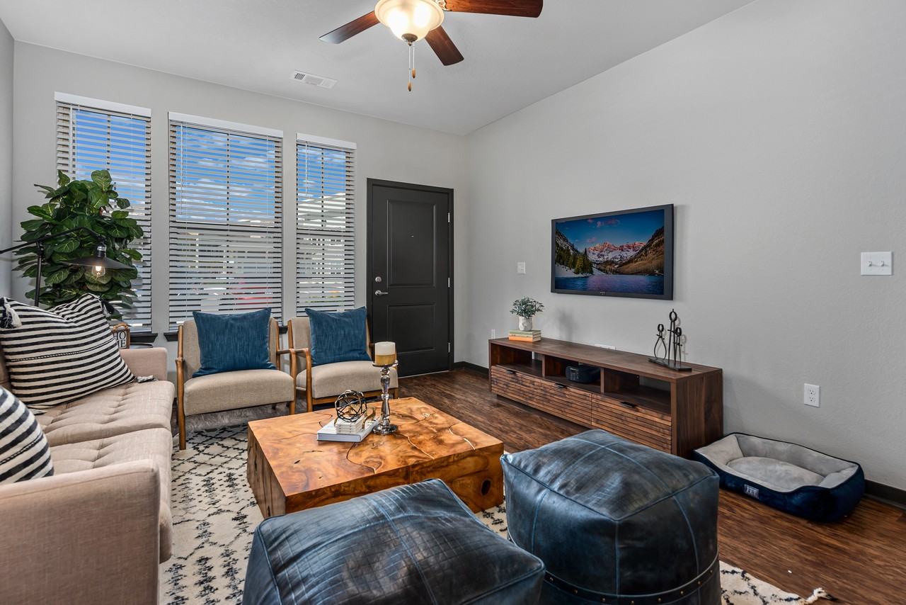 Ridge at Castle Rock Apartments - Photo 7 of 30