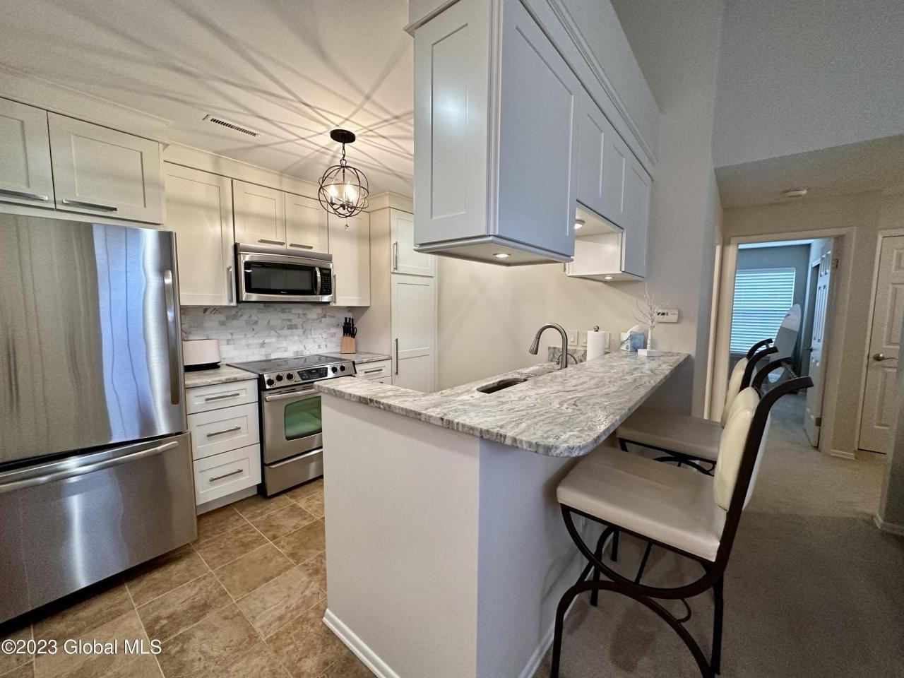 724 Hampton Place Blvd - Photo 2 of 28