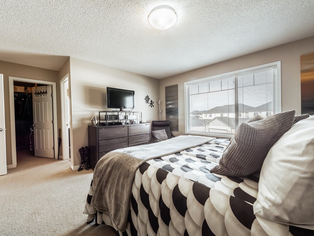 Claxton Crescent House Apartments 3552 Claxton Cres Sw, Edmonton, AB